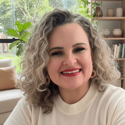 Terapeuta Andréia Félix Azarias Possenti